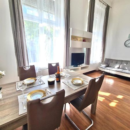 Ricky Apartment Budapest Bagian luar foto
