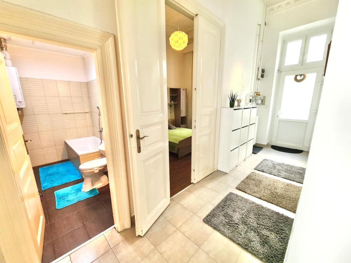 Ricky Apartment Budapest Bagian luar foto