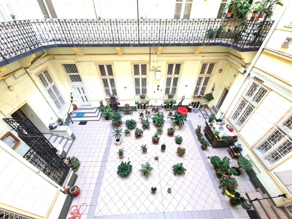 Ricky Apartment Budapest Bagian luar foto