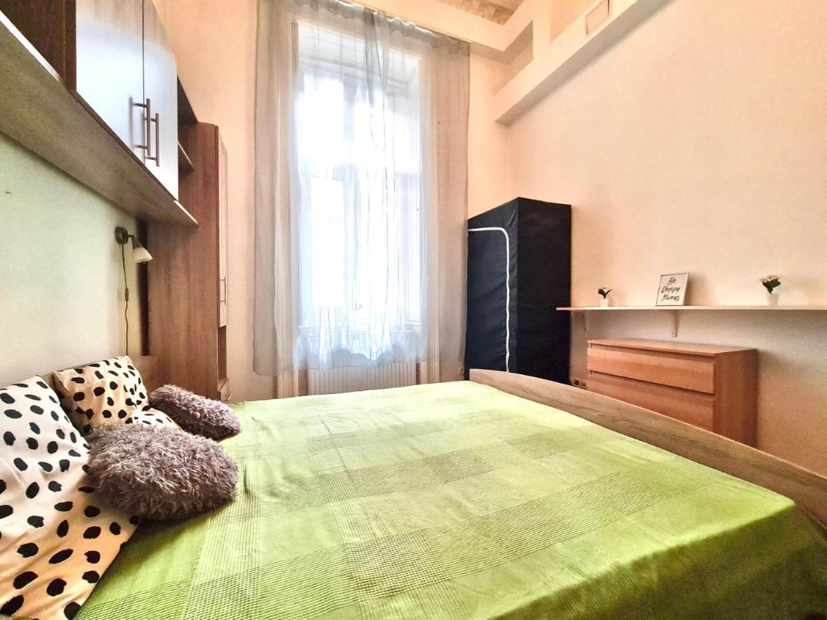 Ricky Apartment Budapest Bagian luar foto