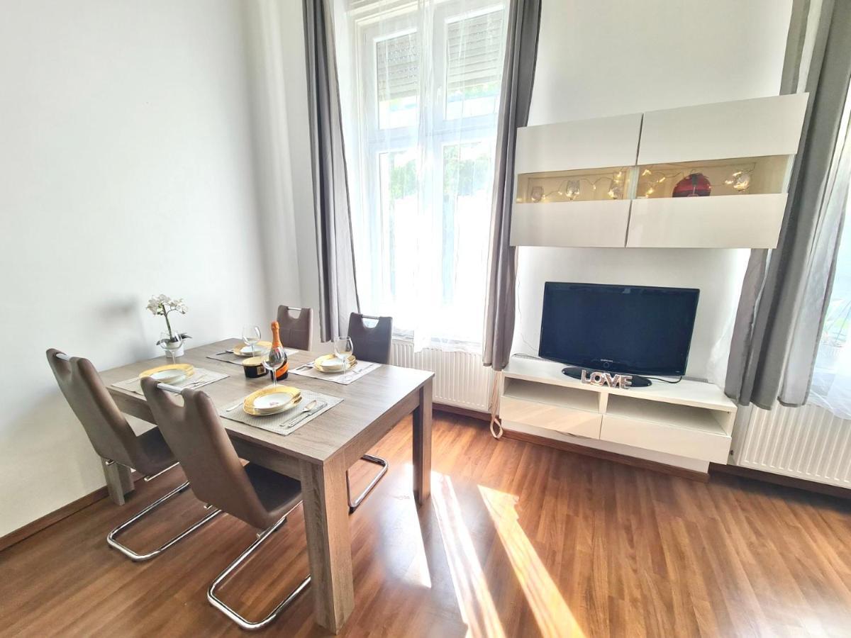 Ricky Apartment Budapest Bagian luar foto